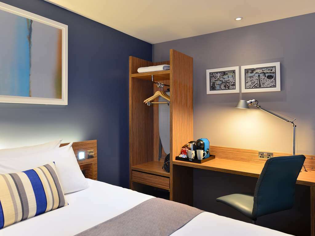 Travelodge London Docklands Oda fotoğraf