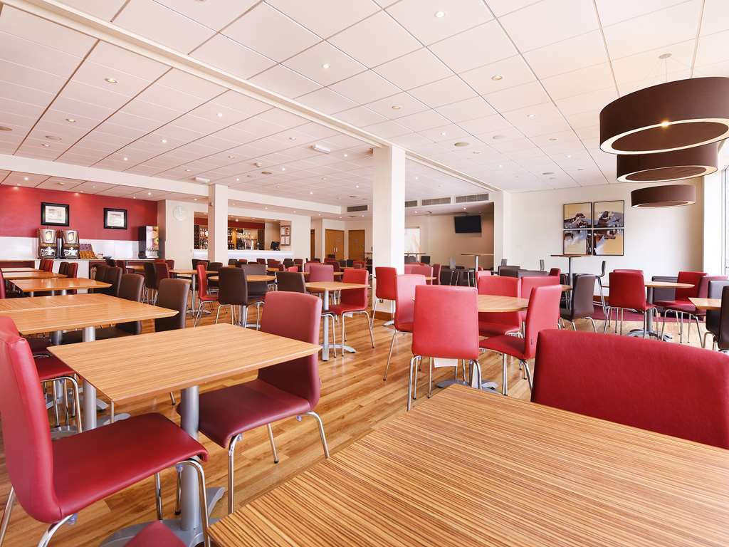 Travelodge London Docklands Restoran fotoğraf